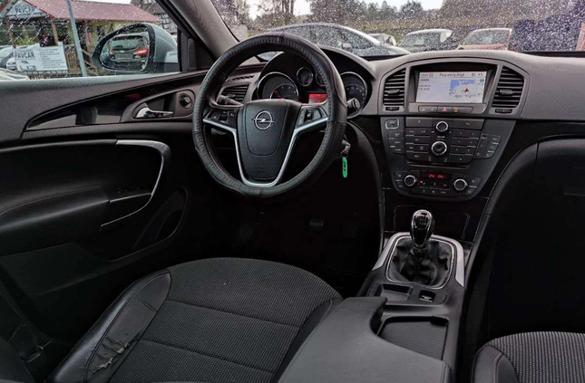 Opel Insignia cena 27900 przebieg: 200000, rok produkcji 2013 z Janikowo małe 497
